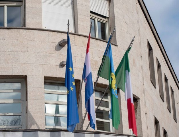 Nakon uvredljivih napisa o ulozi zamjenika/ca gradonačelnika iz reda talijanske nacionalne zajednice oglasio se IDS 